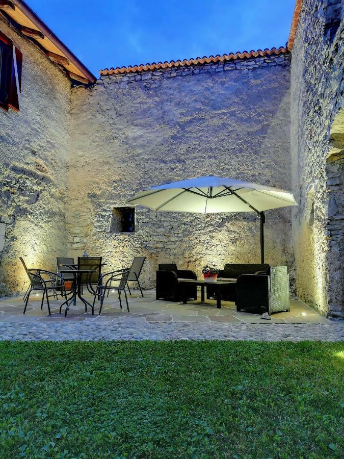 Agritur Ciastel Villa Sanzeno Ngoại thất bức ảnh